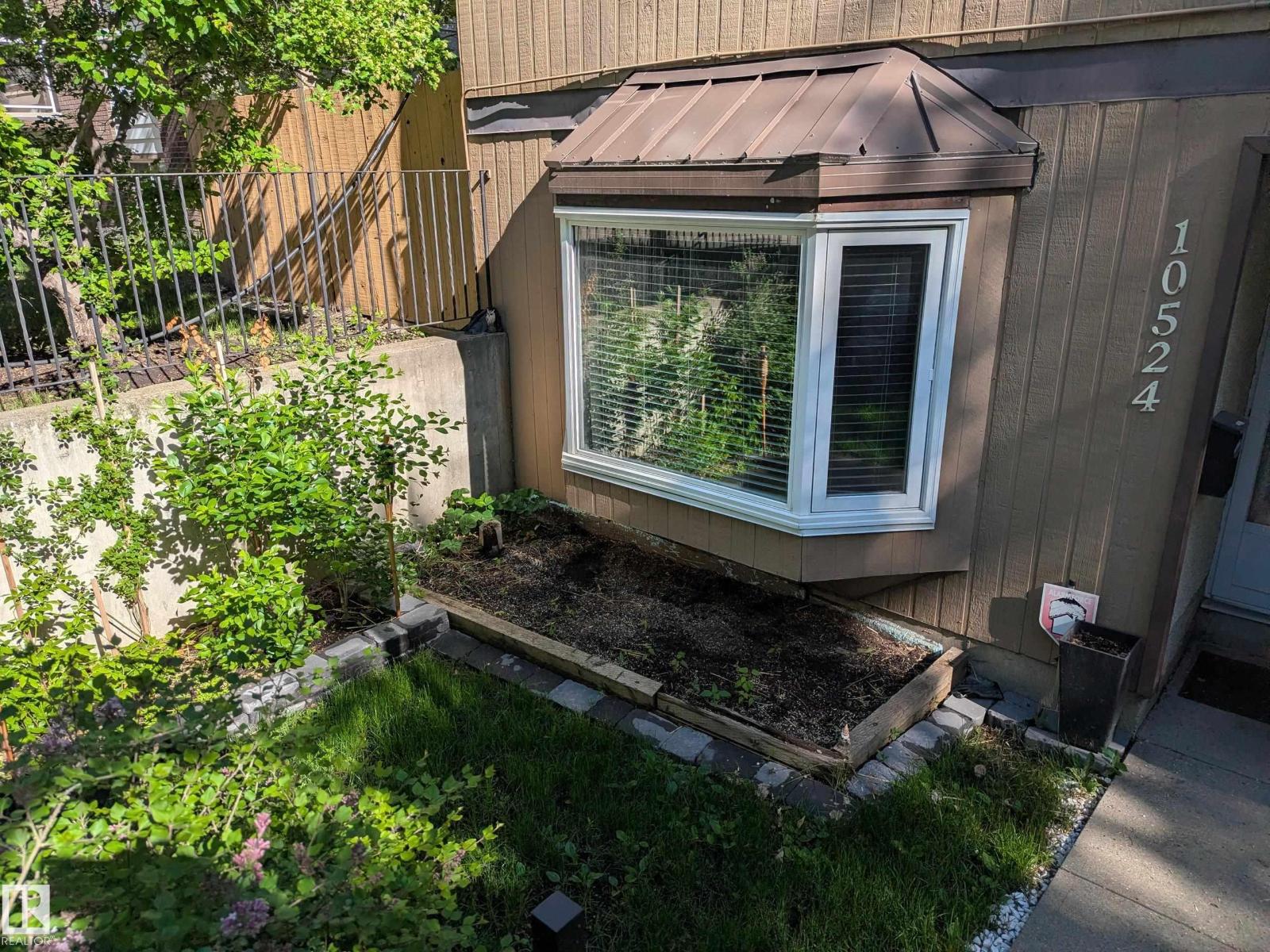 10524 84 AV NW - 2