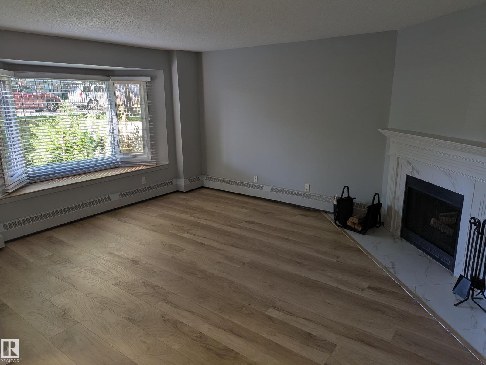 10524 84 AV NW - 4