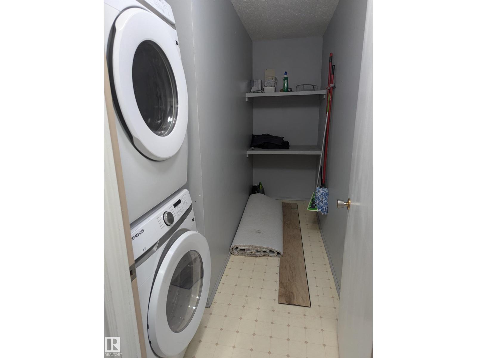 10524 84 AV NW - 24