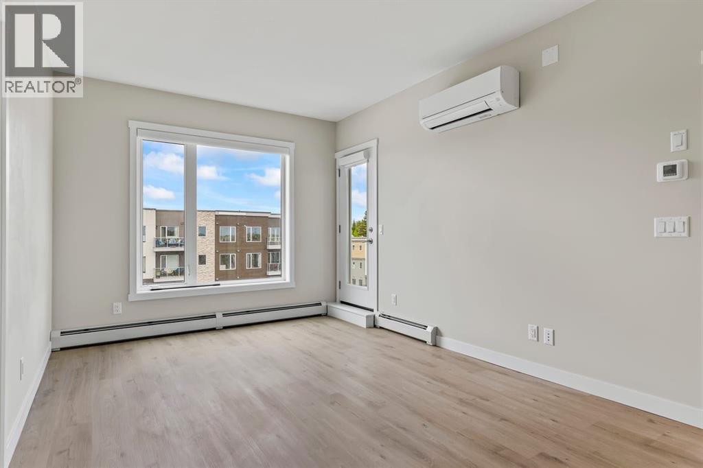 #410 660 Shawnee Square SW - 14
