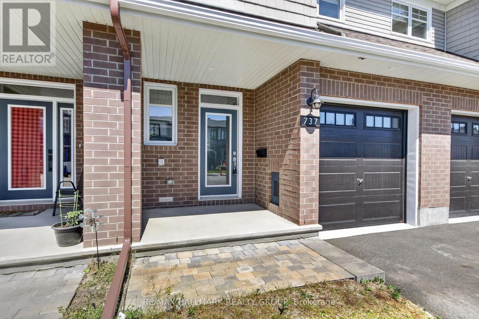 3 Bed, 3 Bath House for Sale in Ottawa – 737 MAVERICK CRESCENT, Ottawa – MLS# X13242406 - Image 7