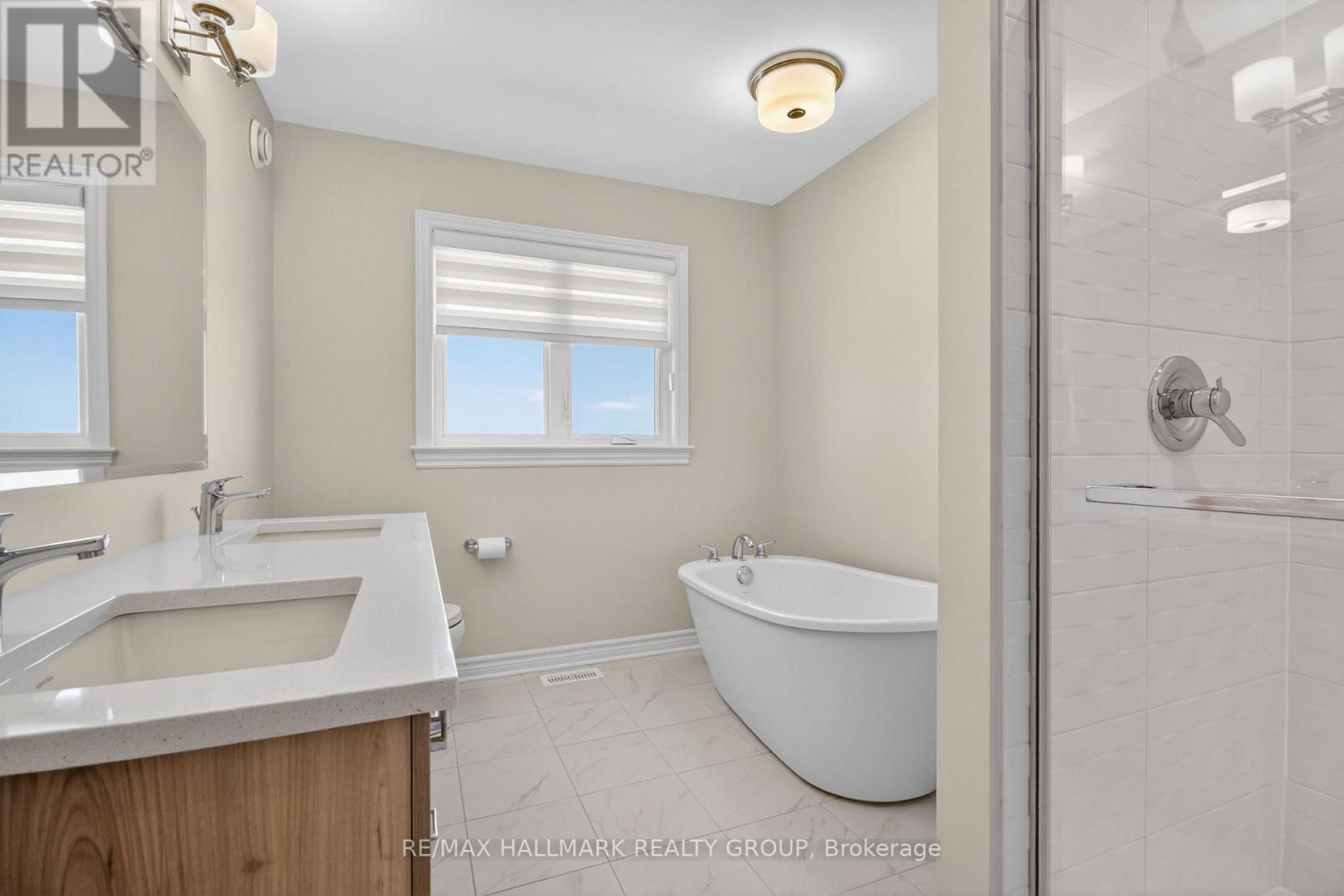 737 MAVERICK CRESCENT - 35