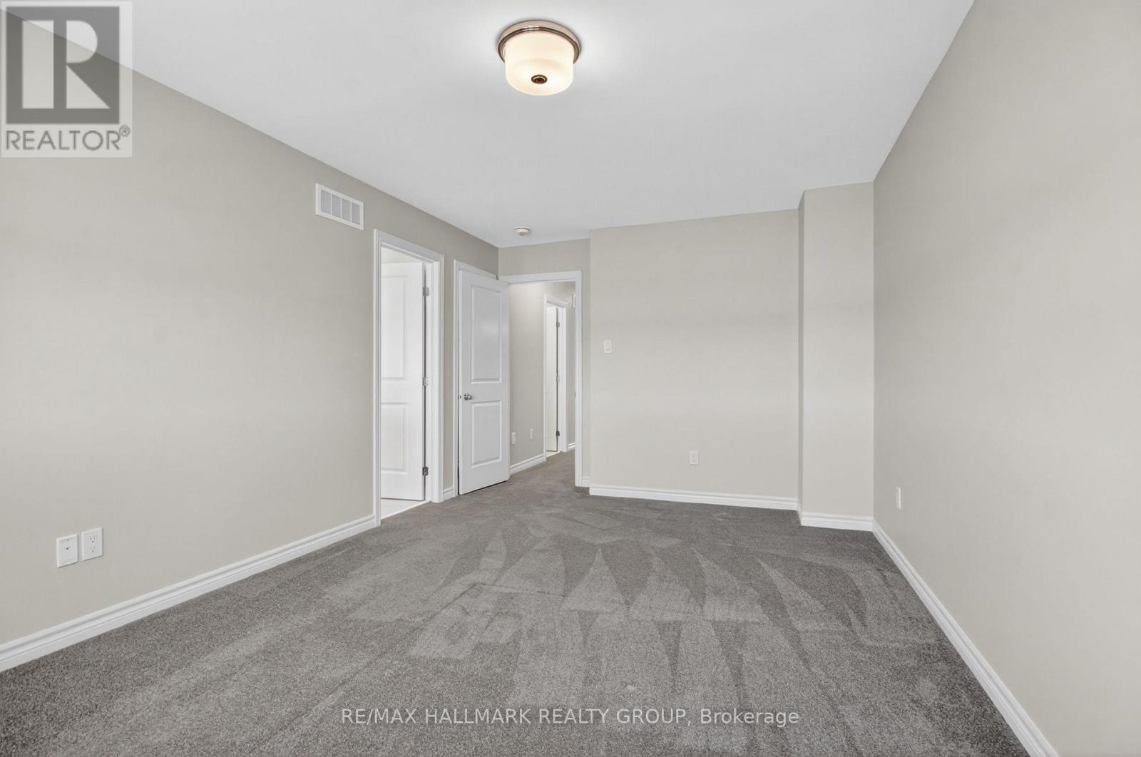 737 MAVERICK CRESCENT - 33