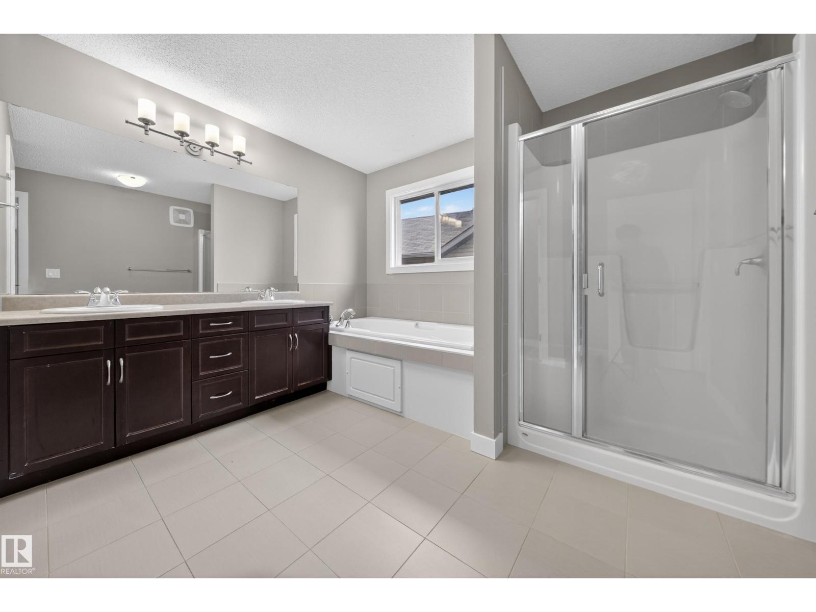3639 15A ST NW - 43
