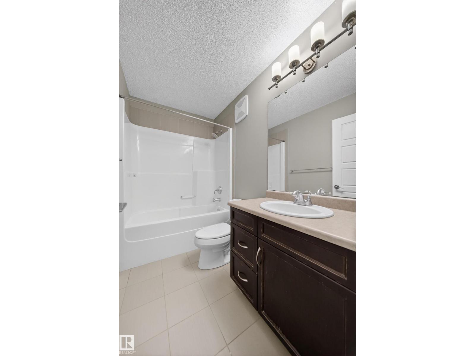 3639 15A ST NW - 48