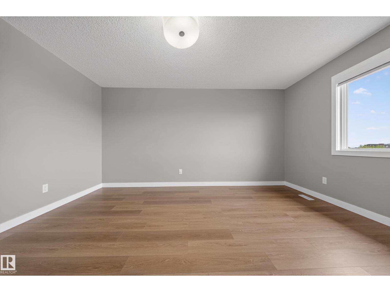 3639 15A ST NW - 40