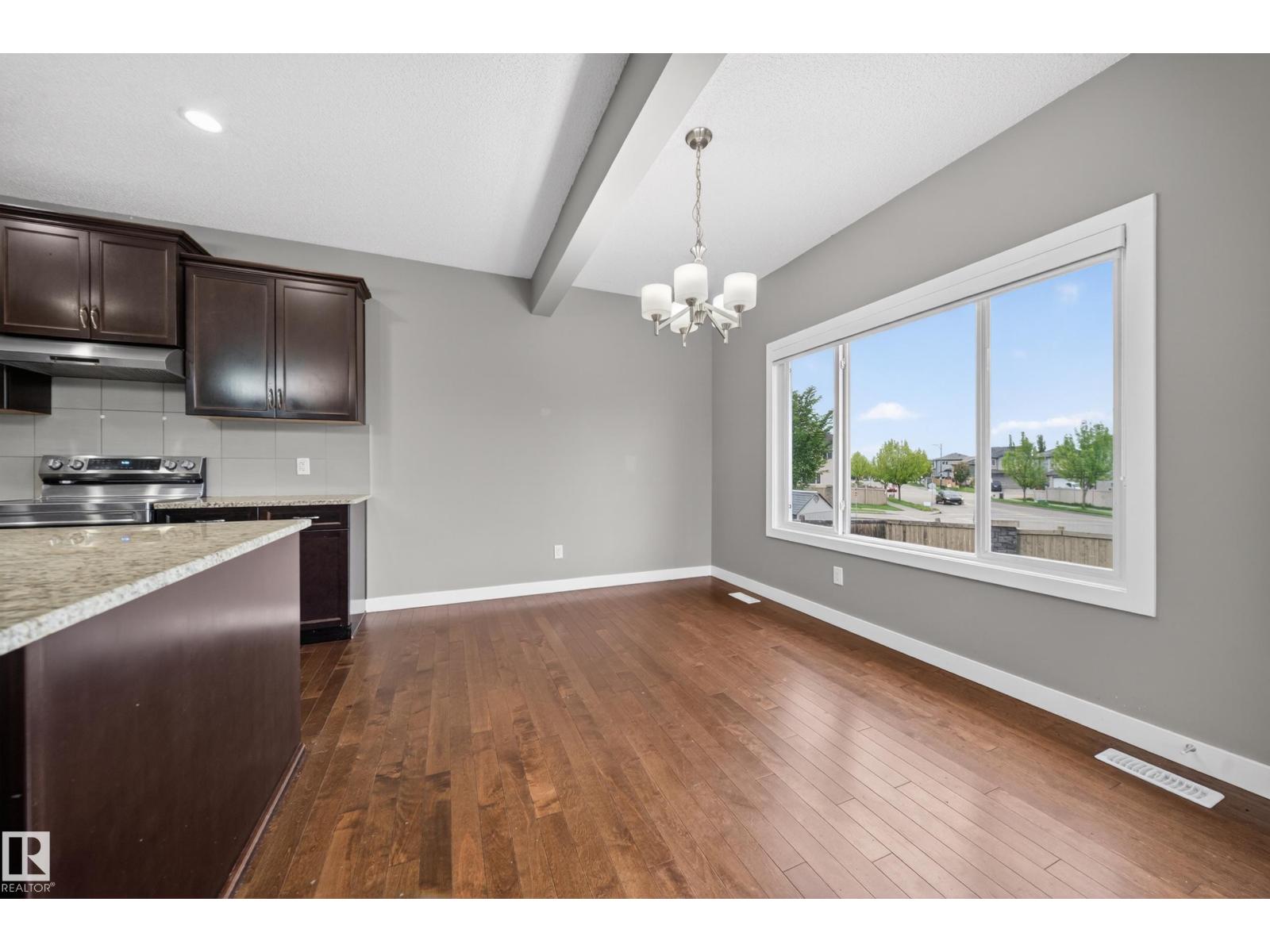 3639 15A ST NW - 14