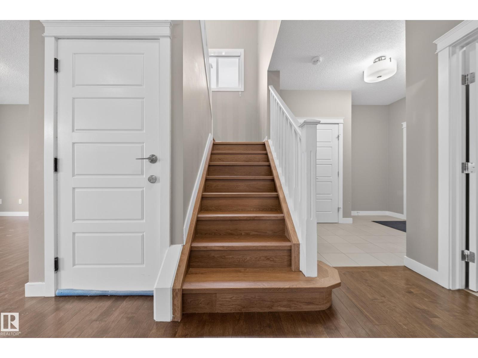 3639 15A ST NW - 25