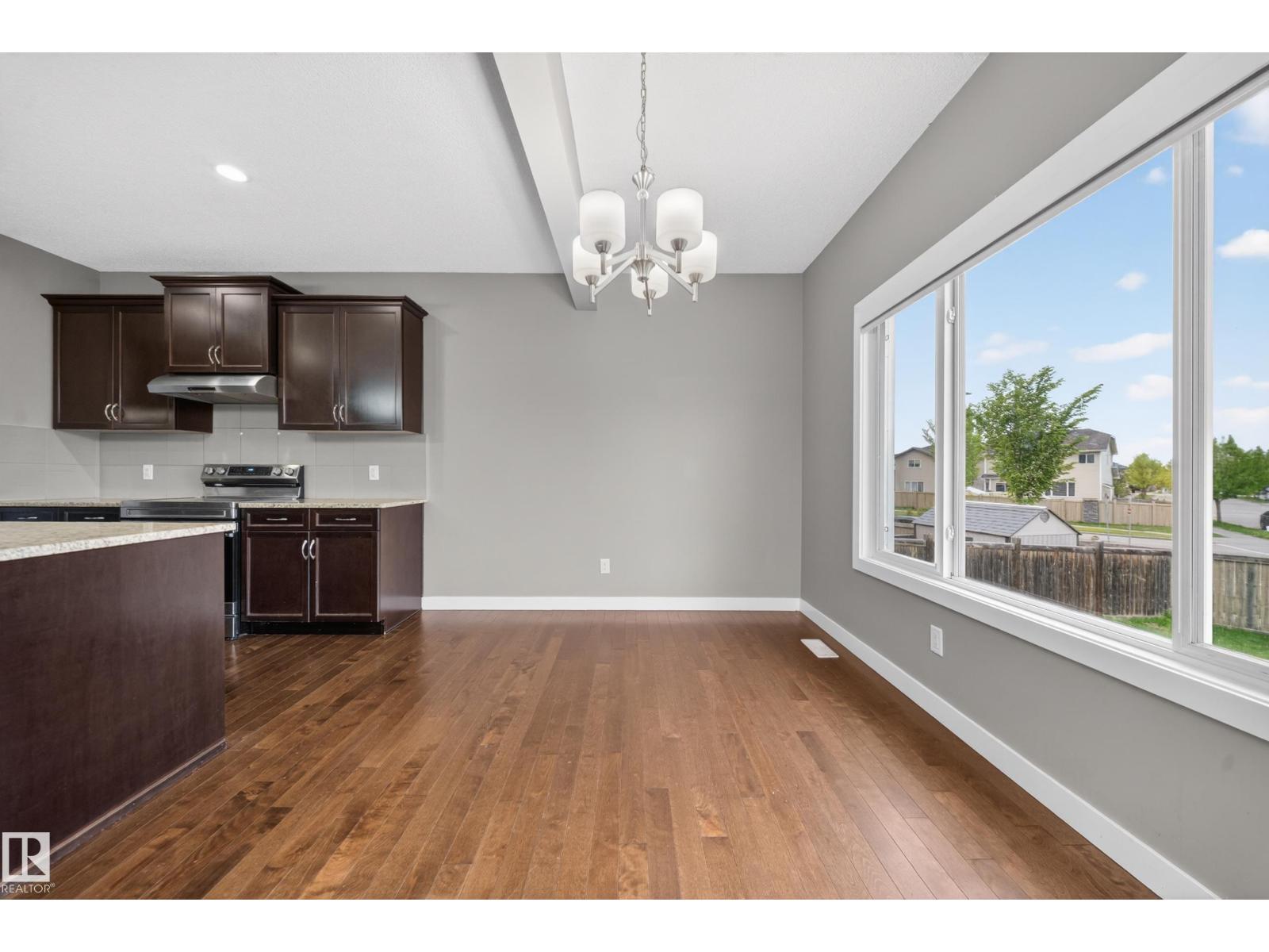 3639 15A ST NW - 15
