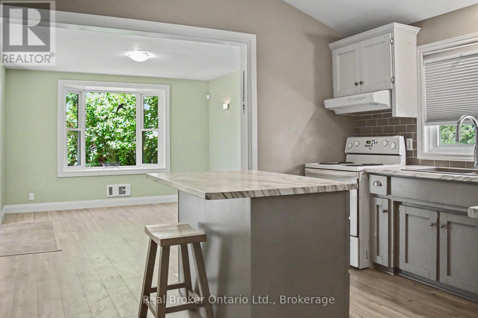 354 GODERICH STREET - 12