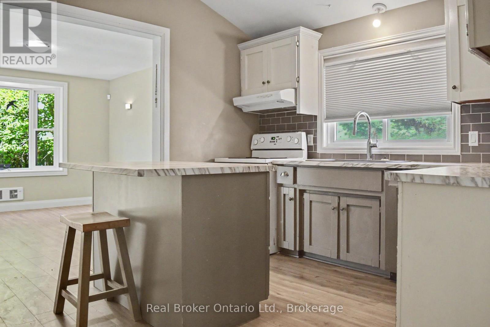 354 GODERICH STREET - 14