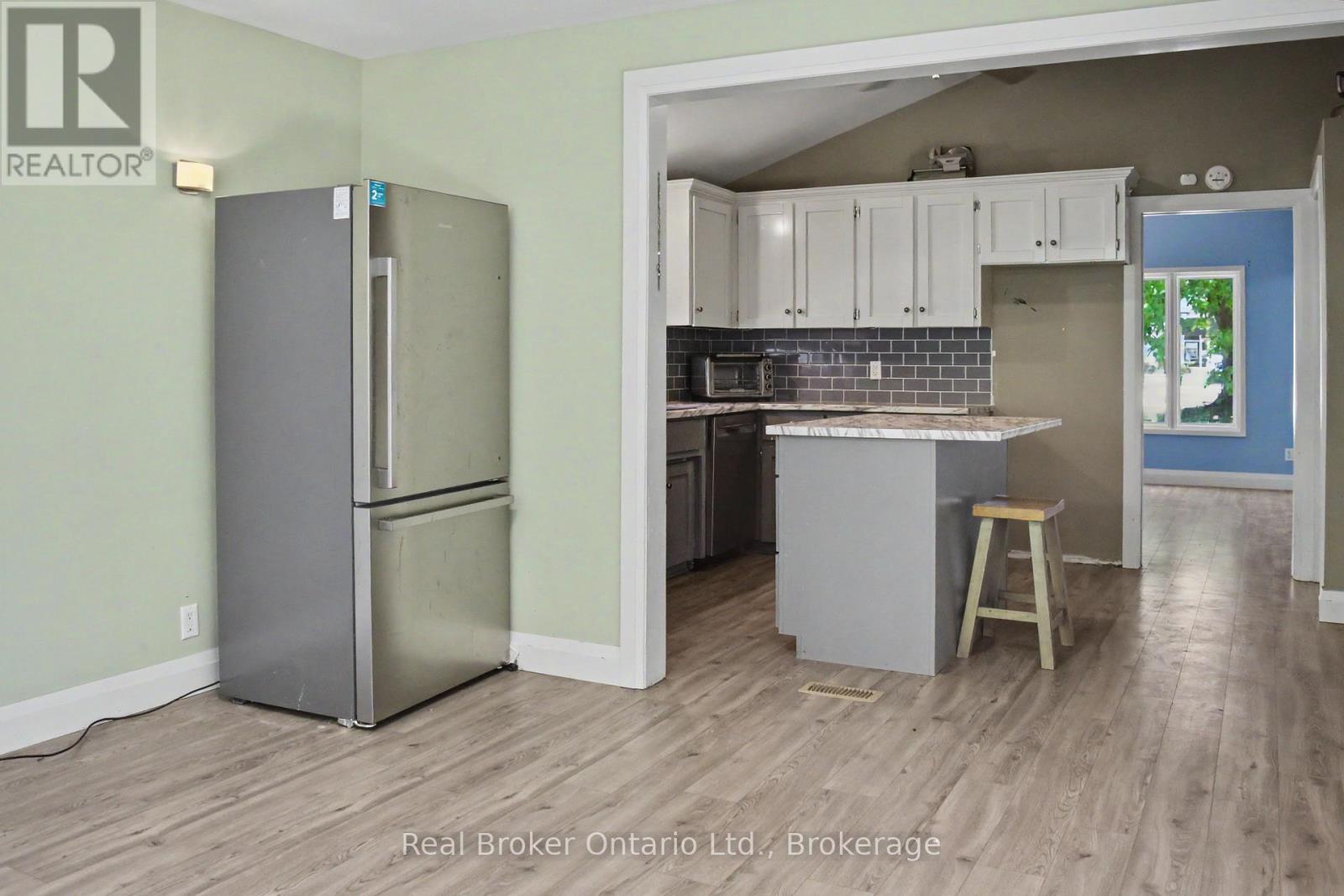 354 GODERICH STREET - 15