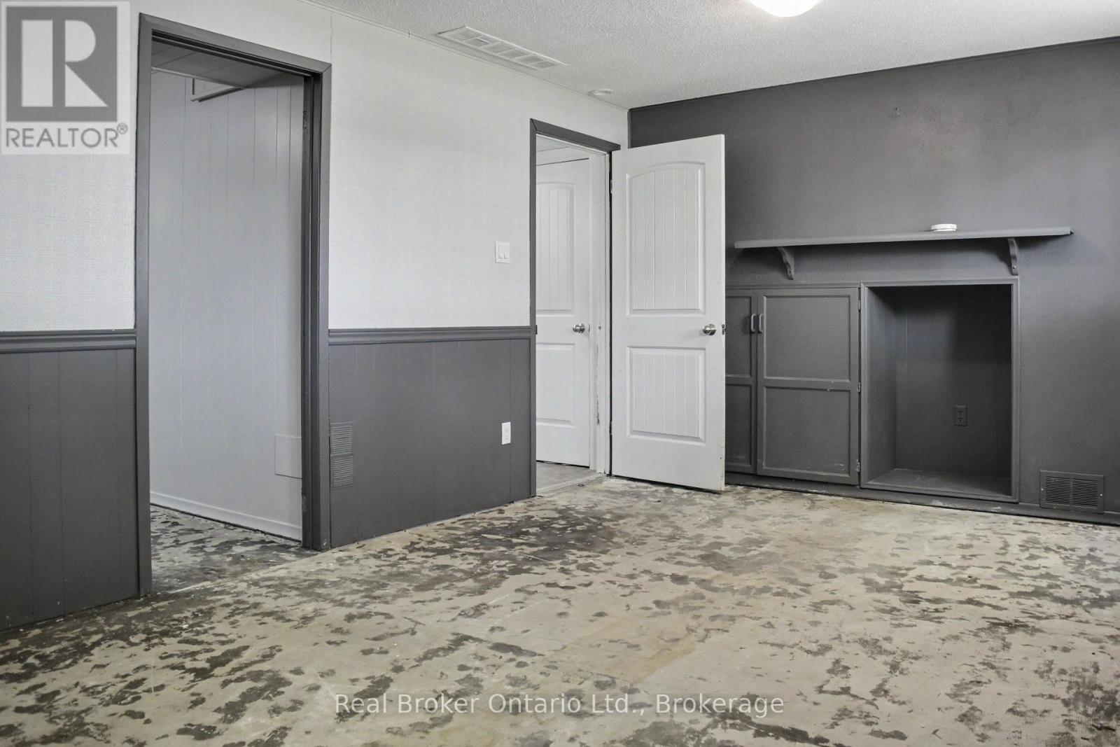 354 GODERICH STREET - 36