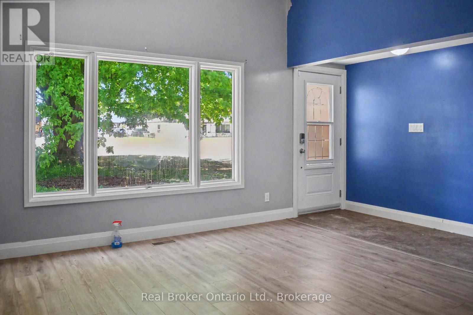 354 GODERICH STREET - 6
