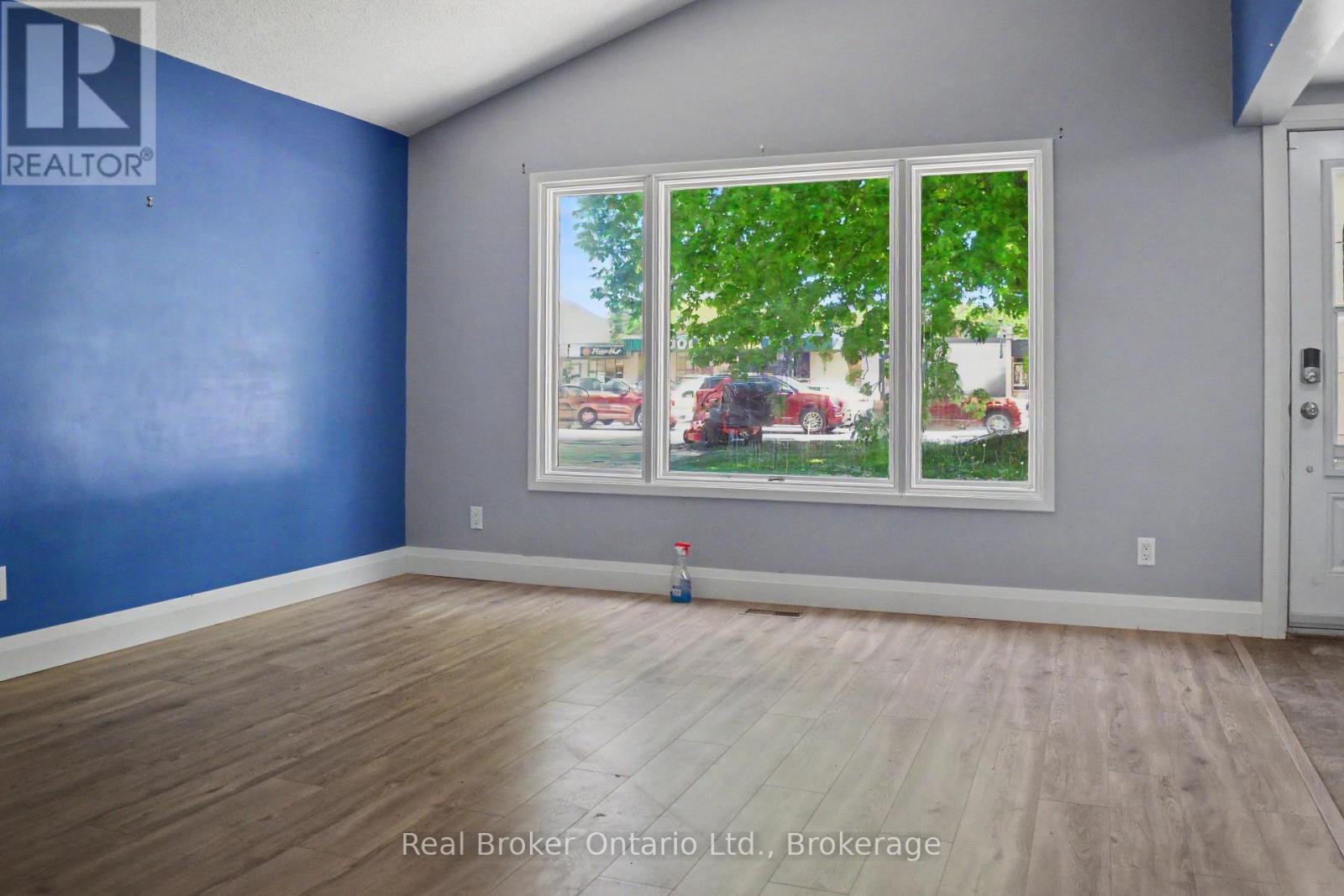 354 GODERICH STREET - 7