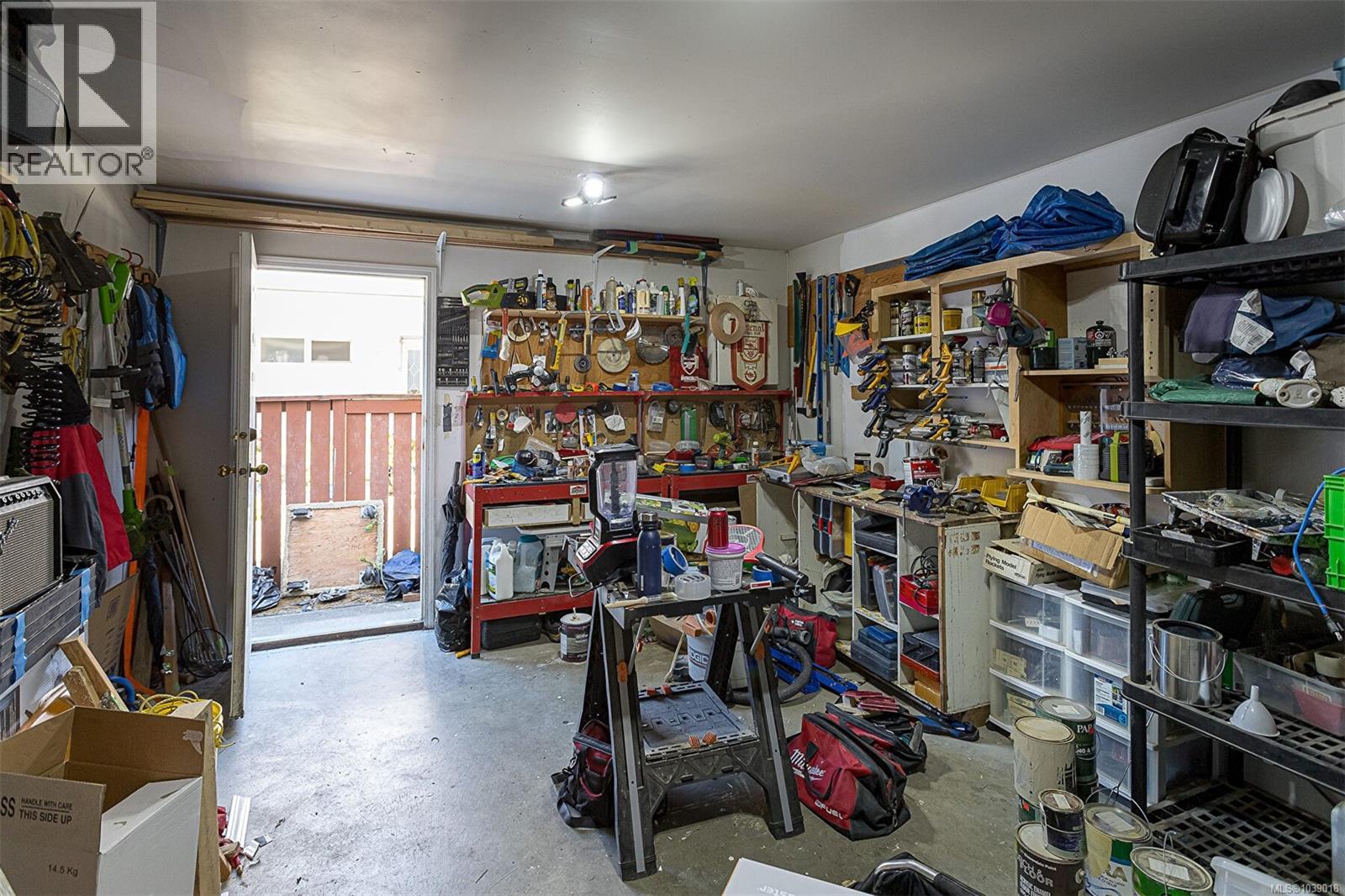 2331 Victor St - 22
