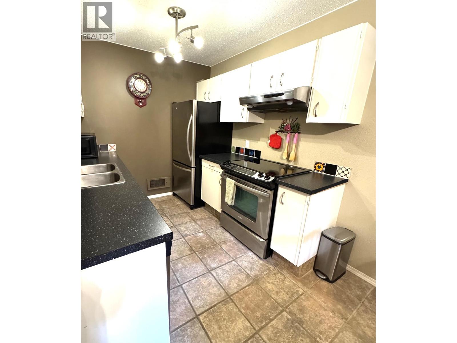 #1024 930 DOGWOOD Drive - 6