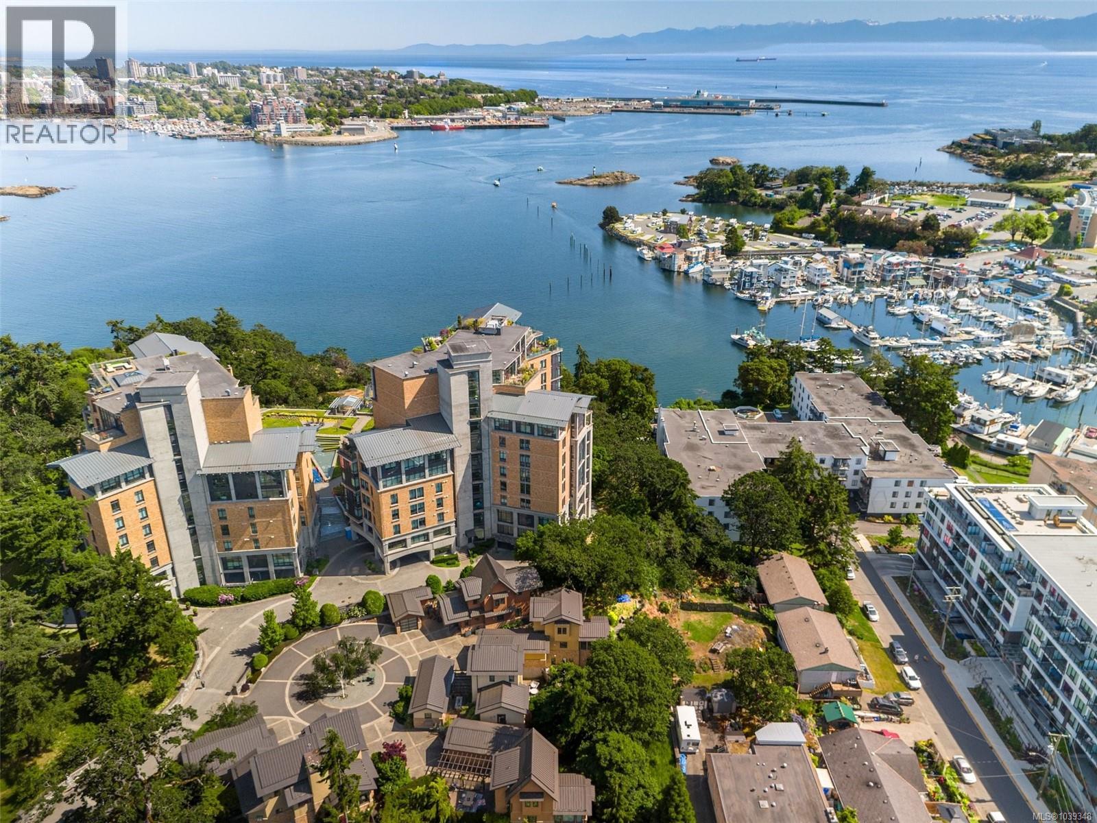 #3 849 Dunsmuir Rd - 34