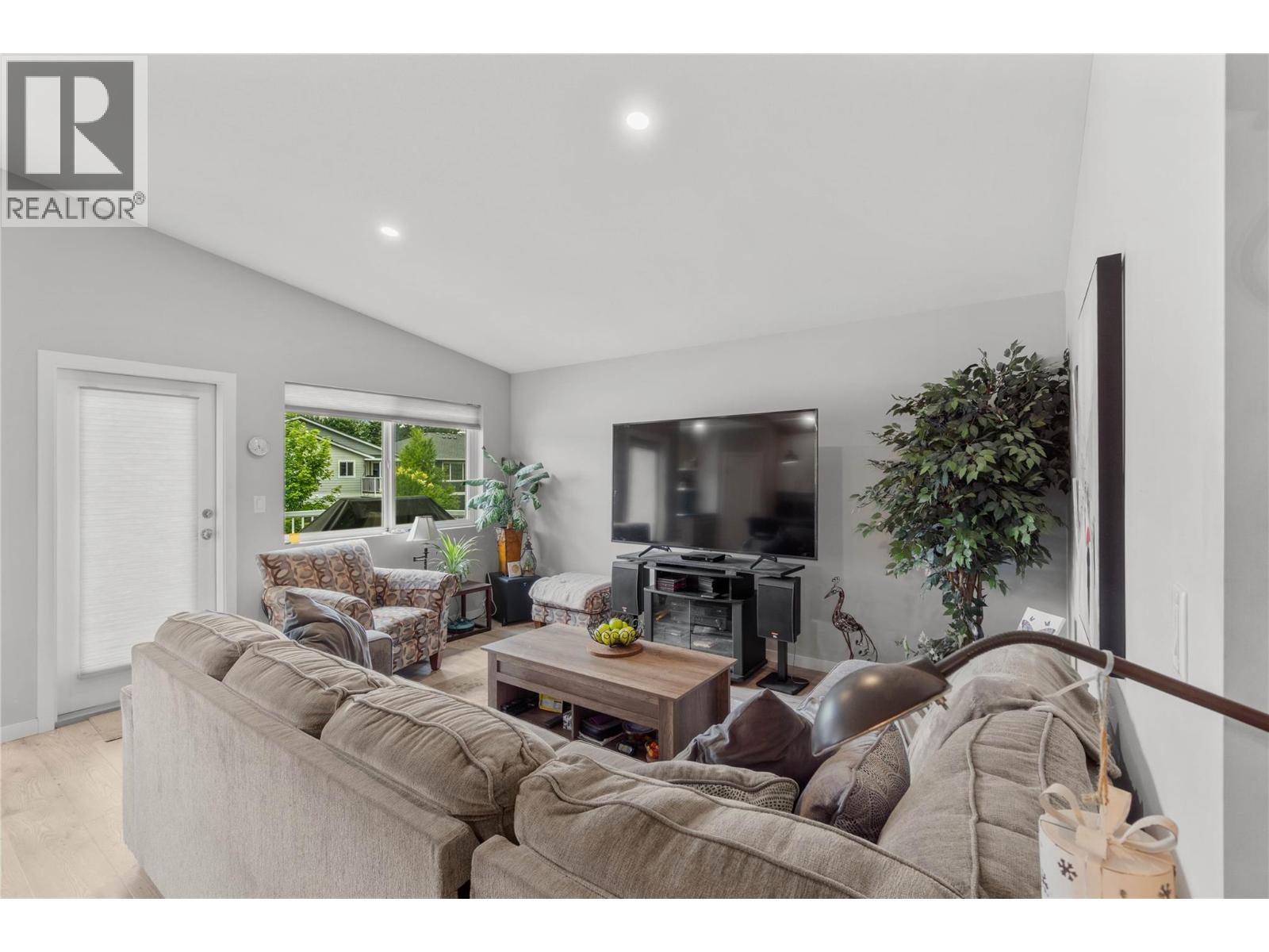 2363 Parkcrest Avenue - 13