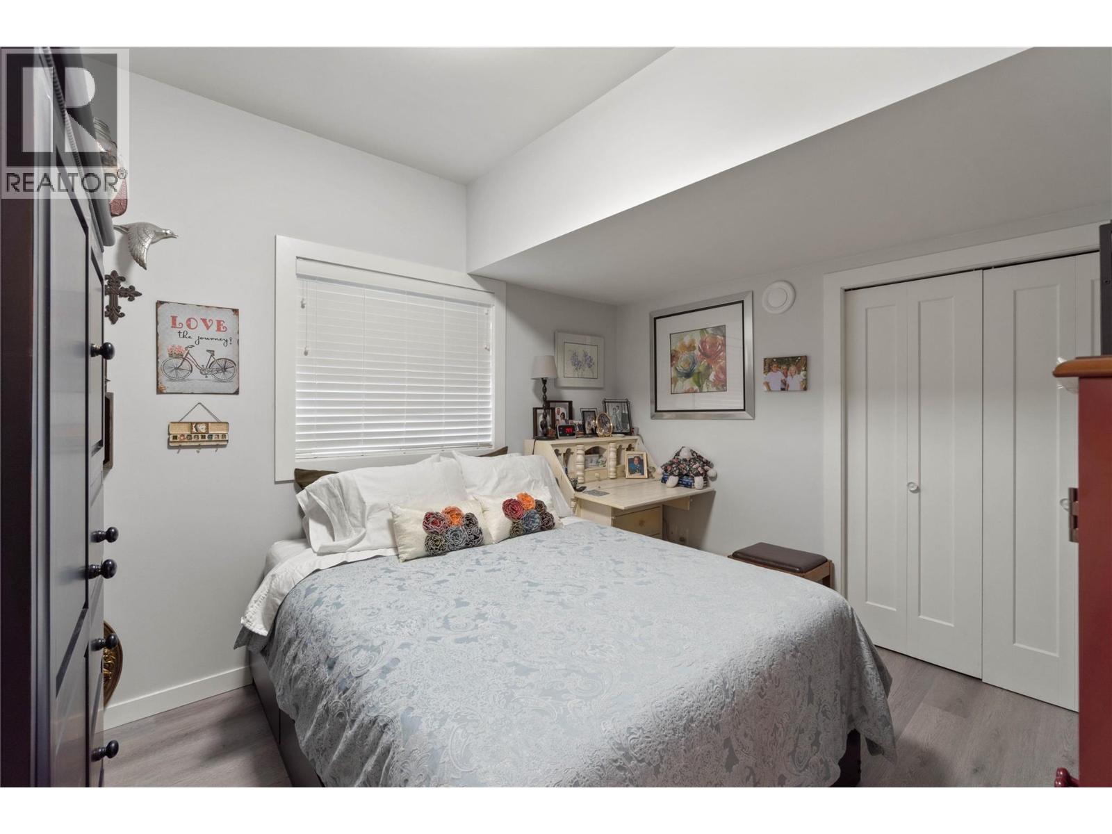 2363 Parkcrest Avenue - 25