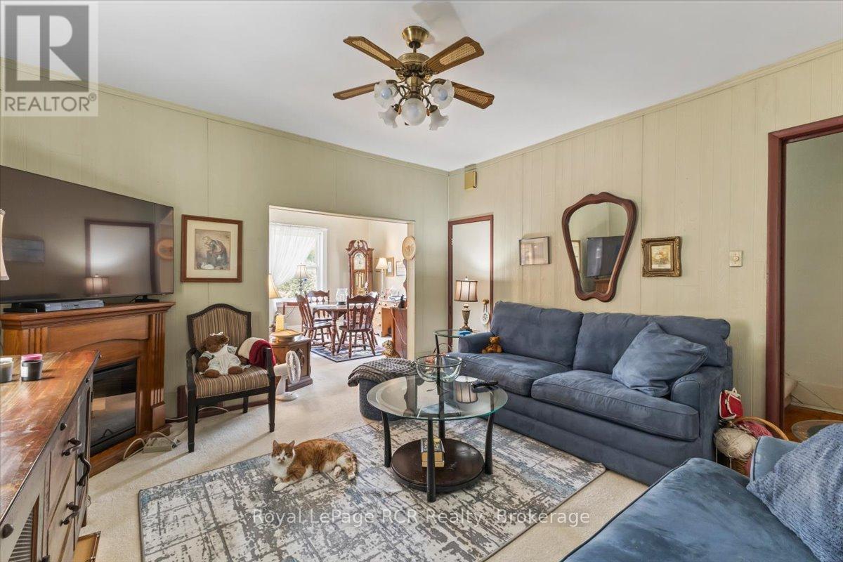 865 7TH AVENUE - 14