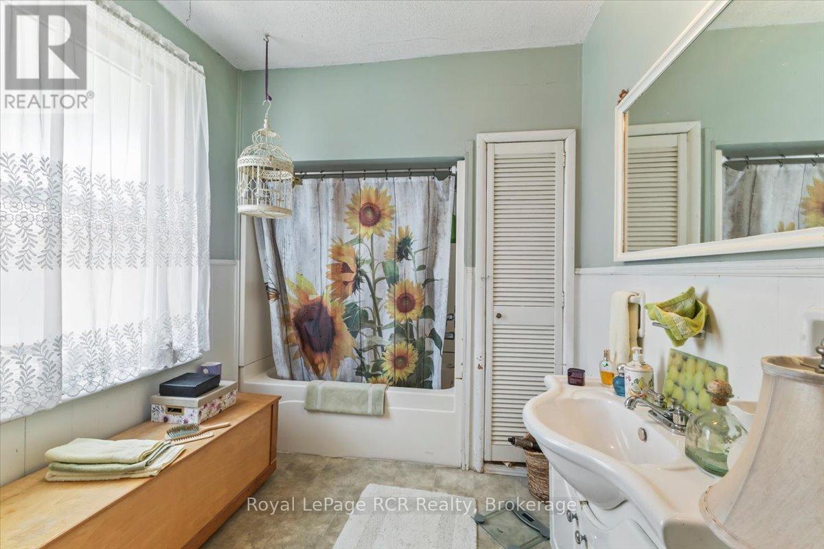 865 7TH AVENUE - 15