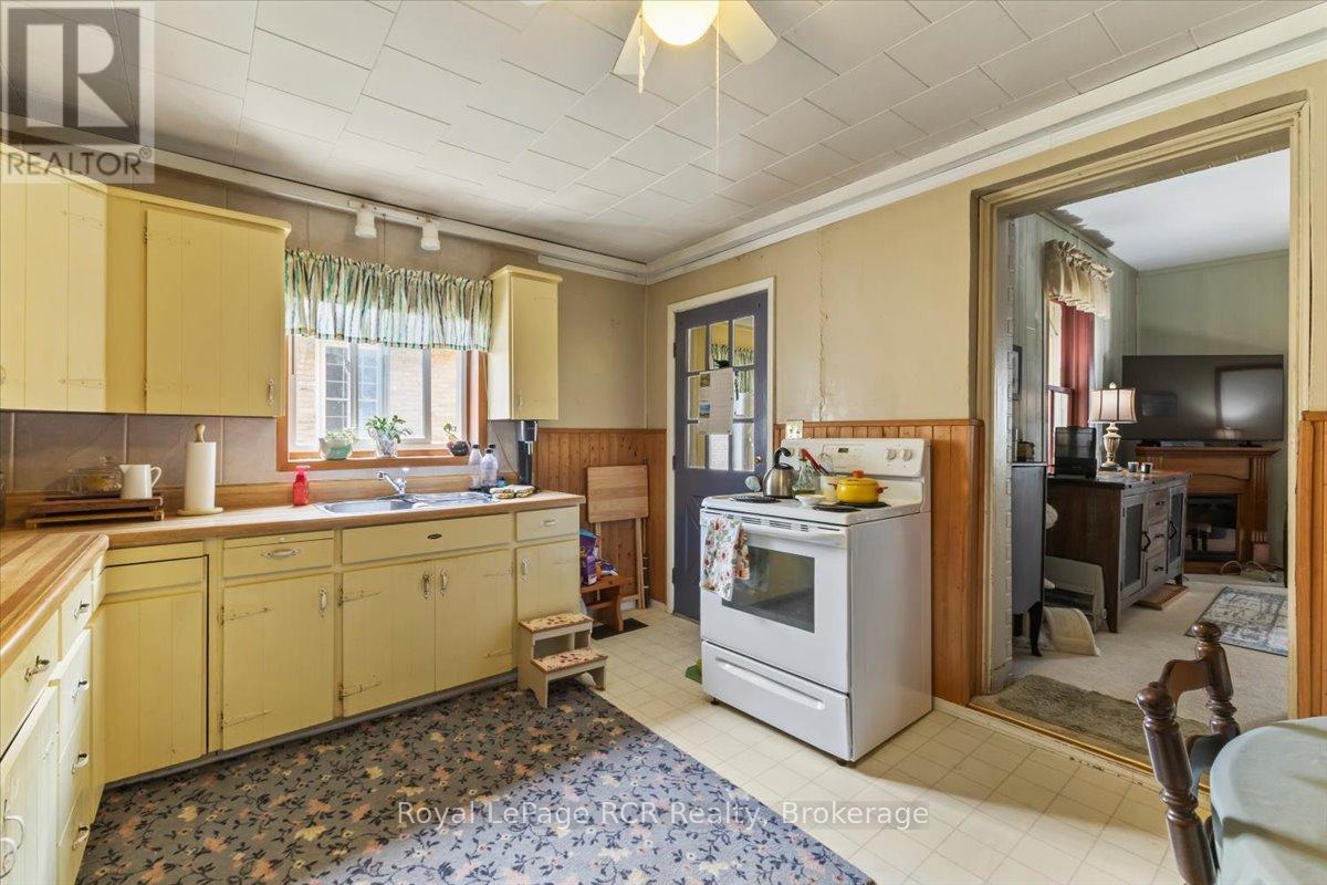 865 7TH AVENUE - 7