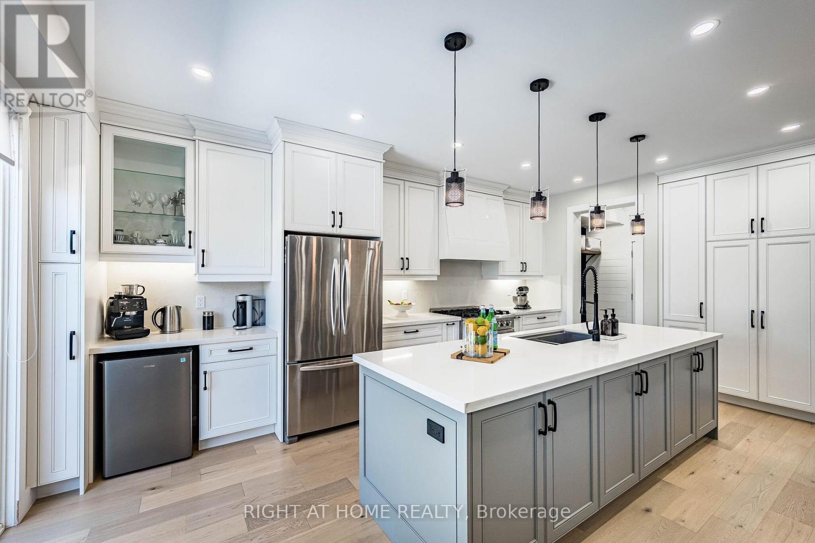 985 SEIVERT PLACE - 17
