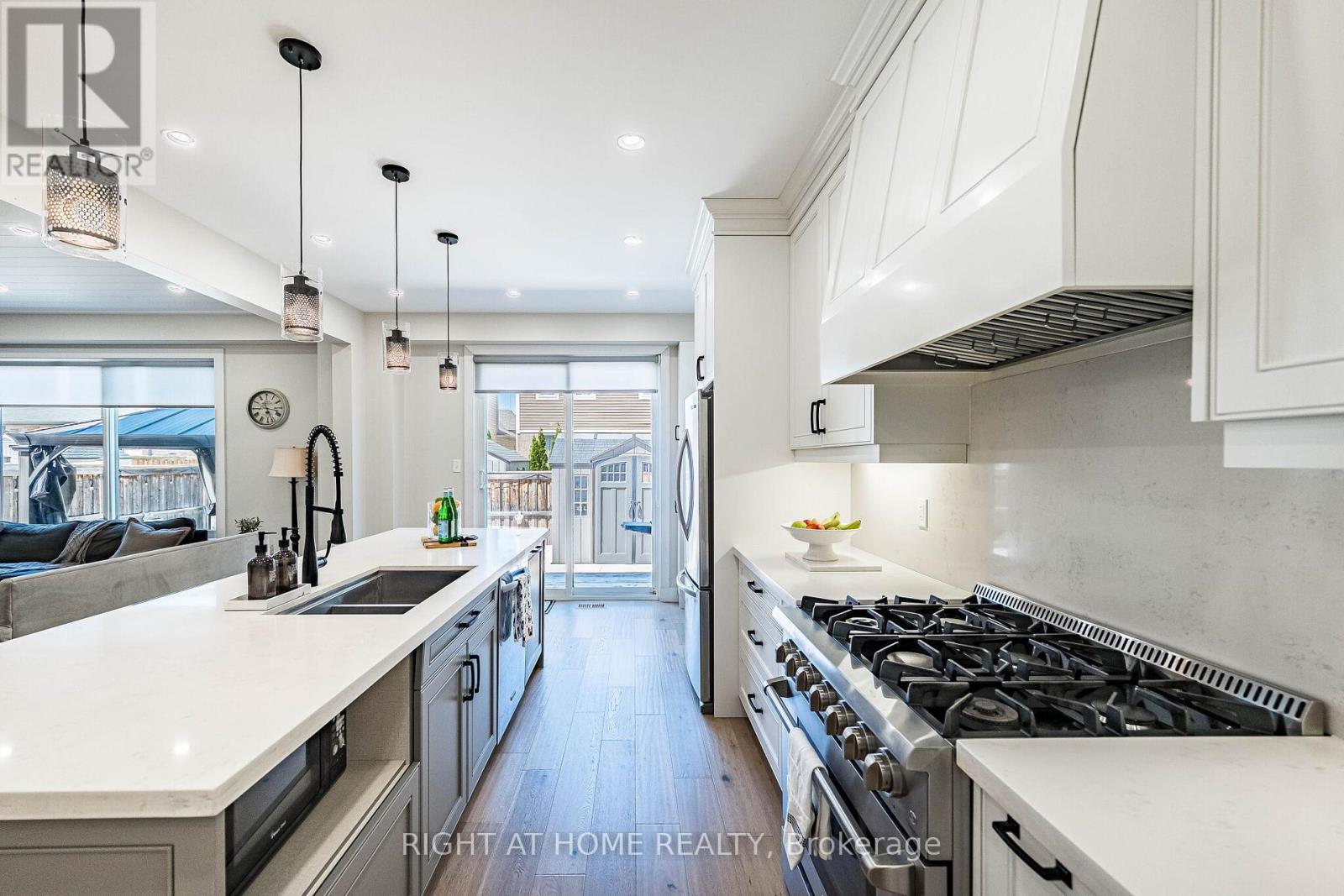 985 SEIVERT PLACE - 20