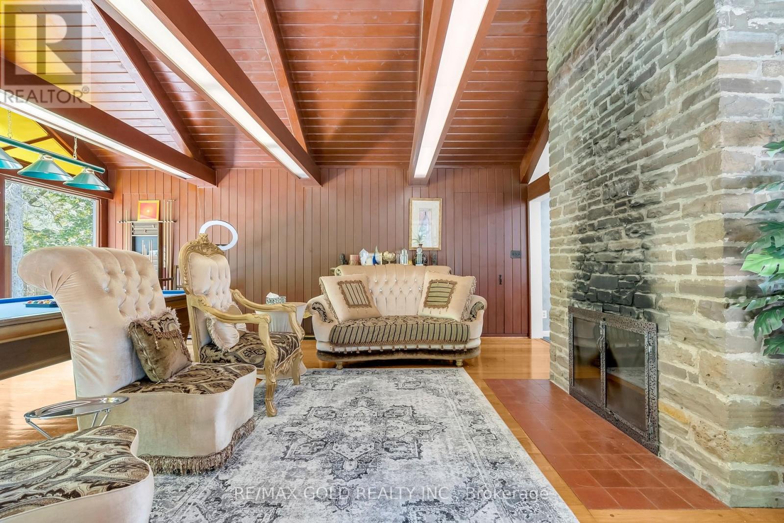 1356 OAK LANE - 16