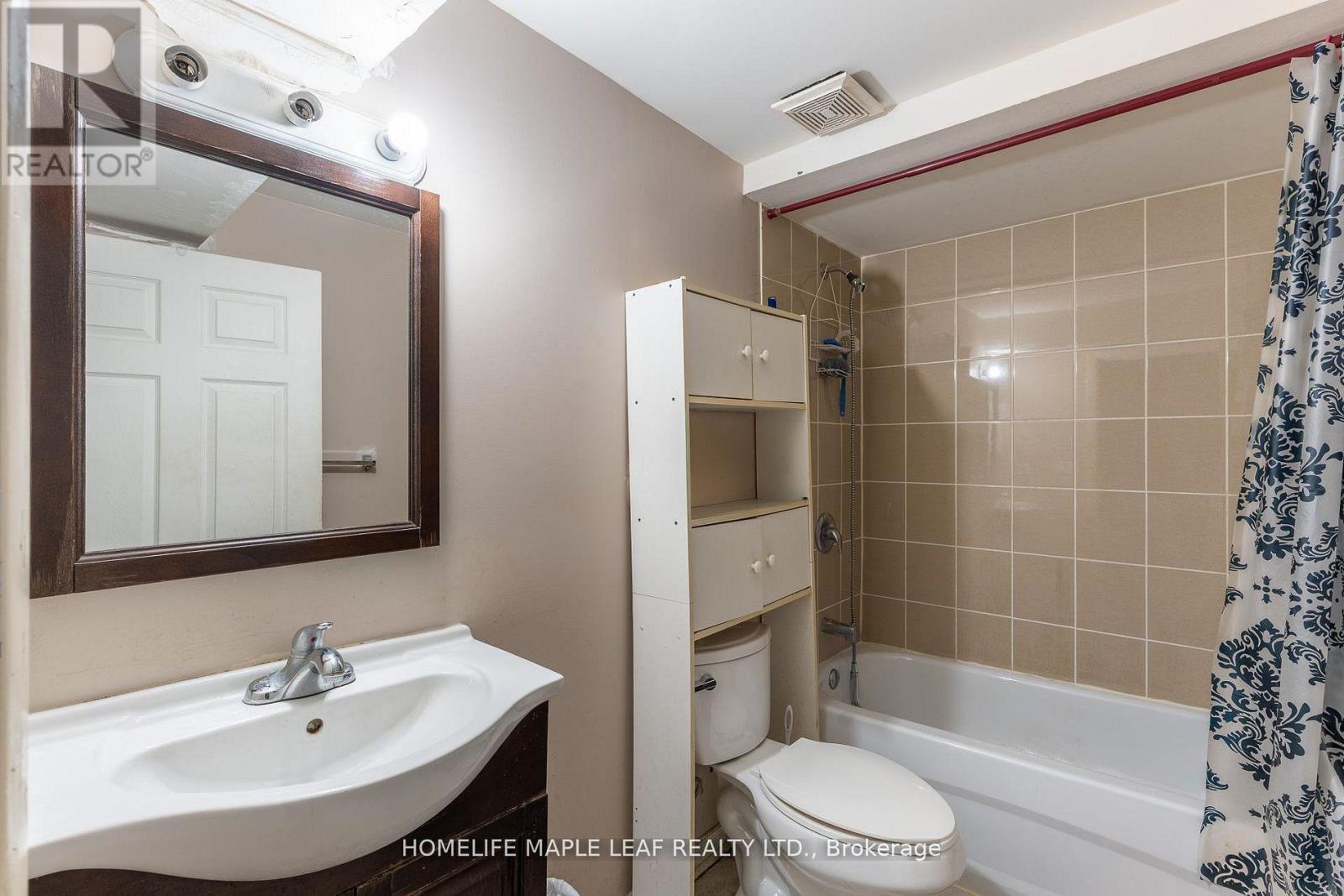 148 HANSEN ROAD N - 31