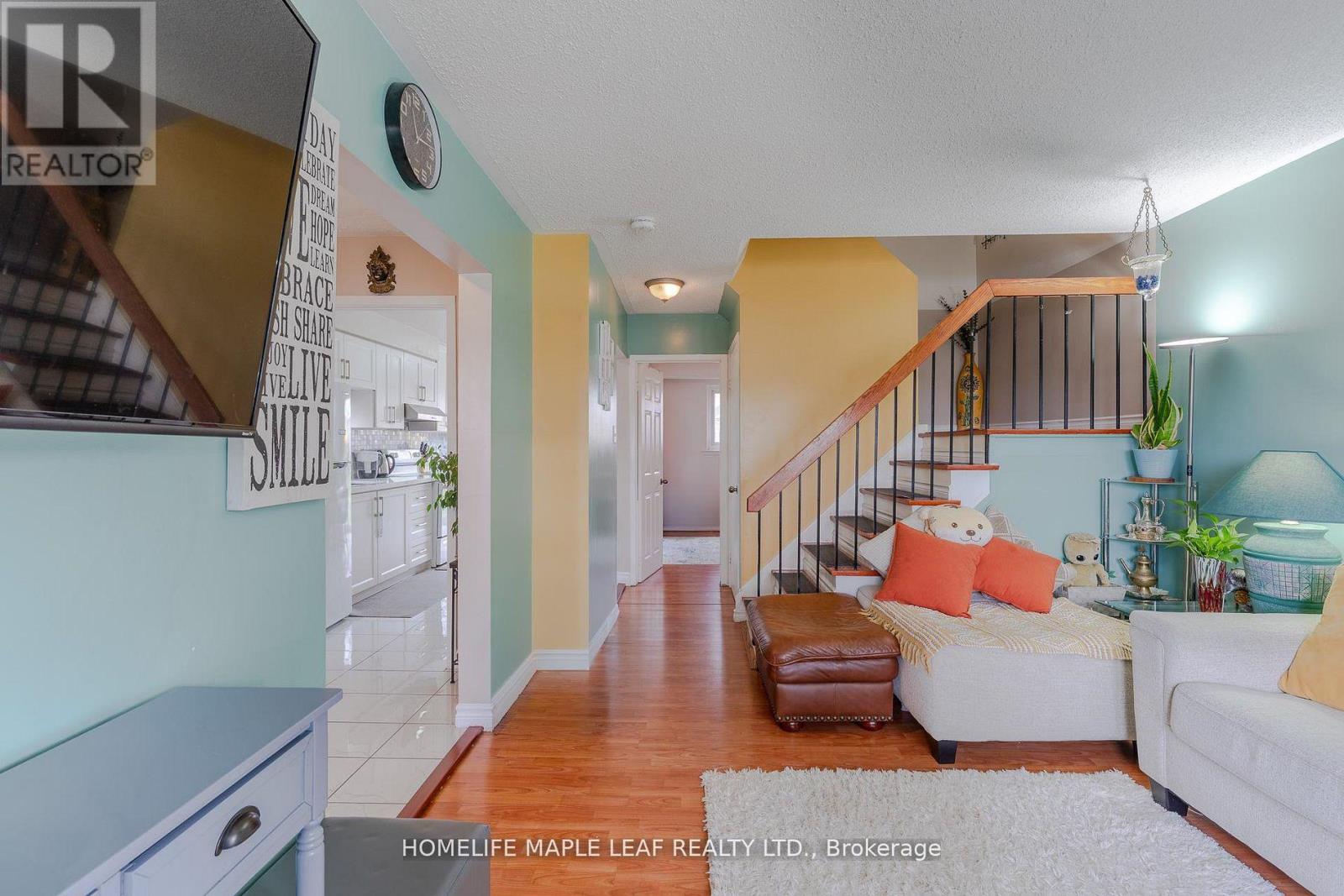 148 HANSEN ROAD N - 9