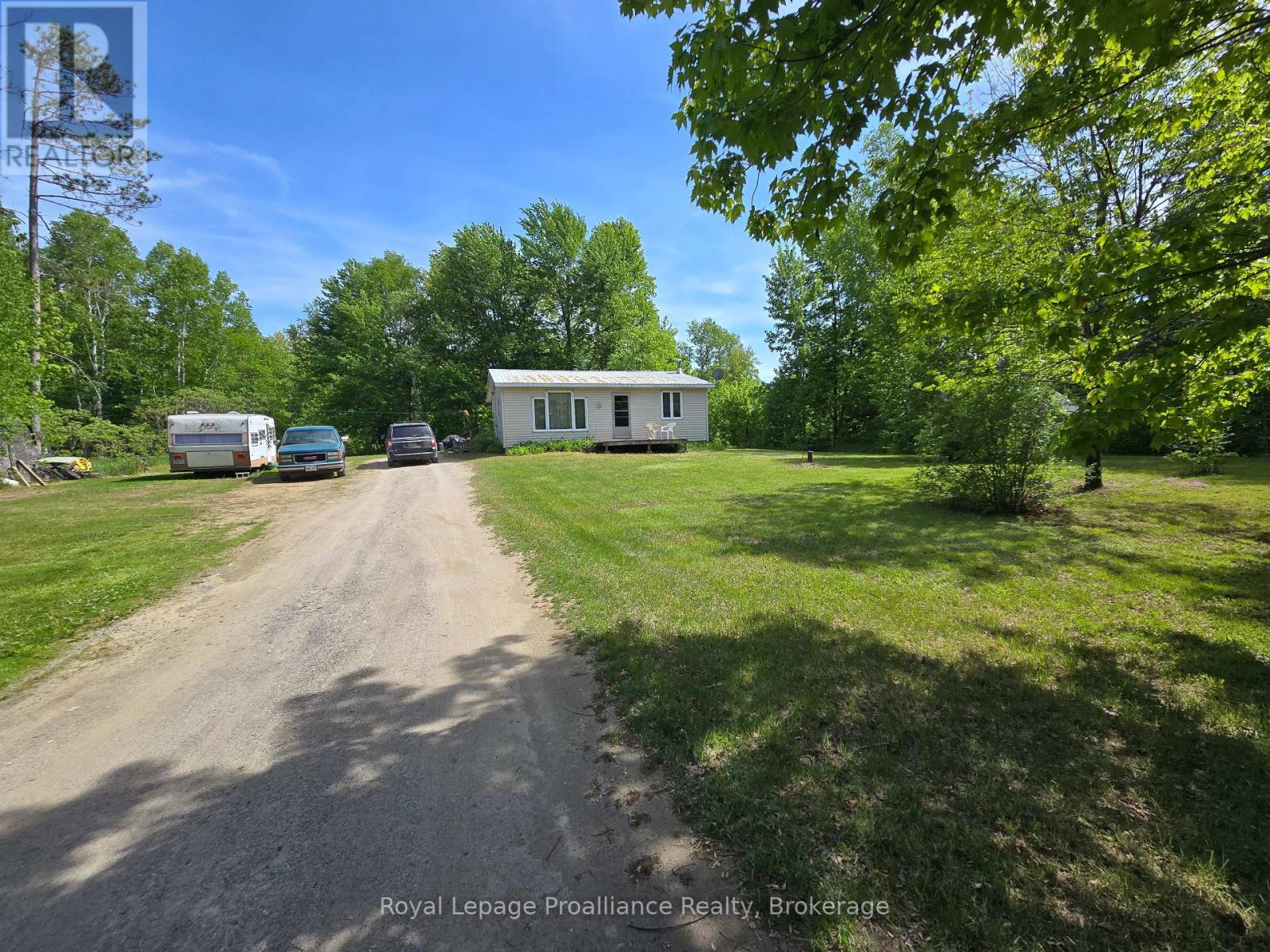 1699 BORDENWOOD ROAD - Image 2