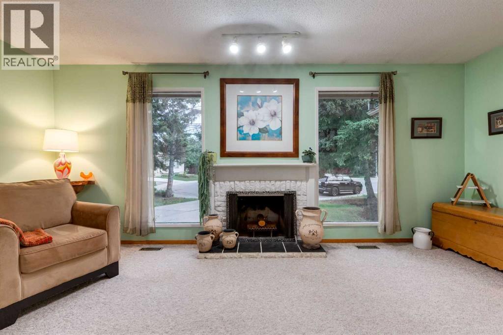 220 Oakridge Place SW - photo 4