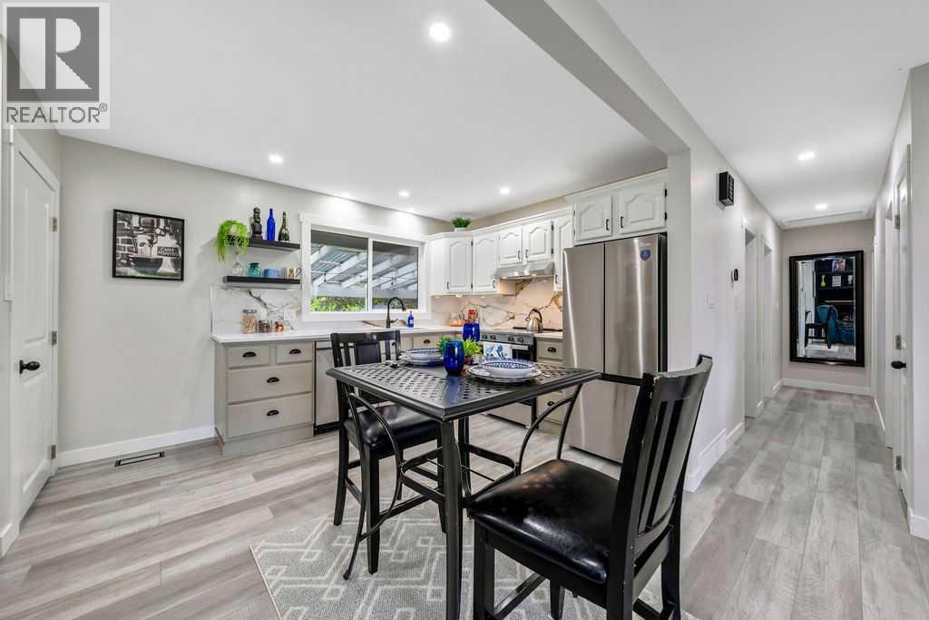 323 84 Avenue SE — photo 7