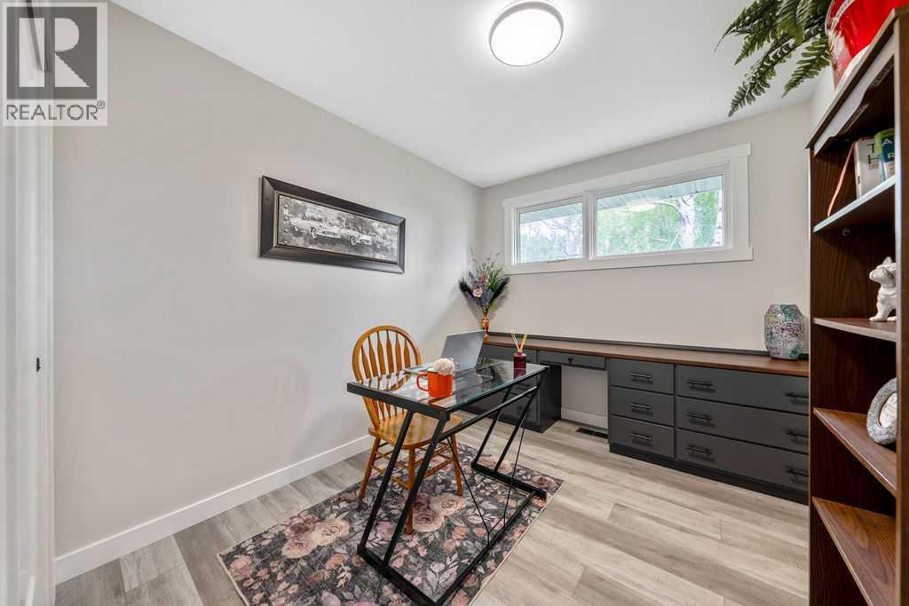 323 84 Avenue SE — photo 17