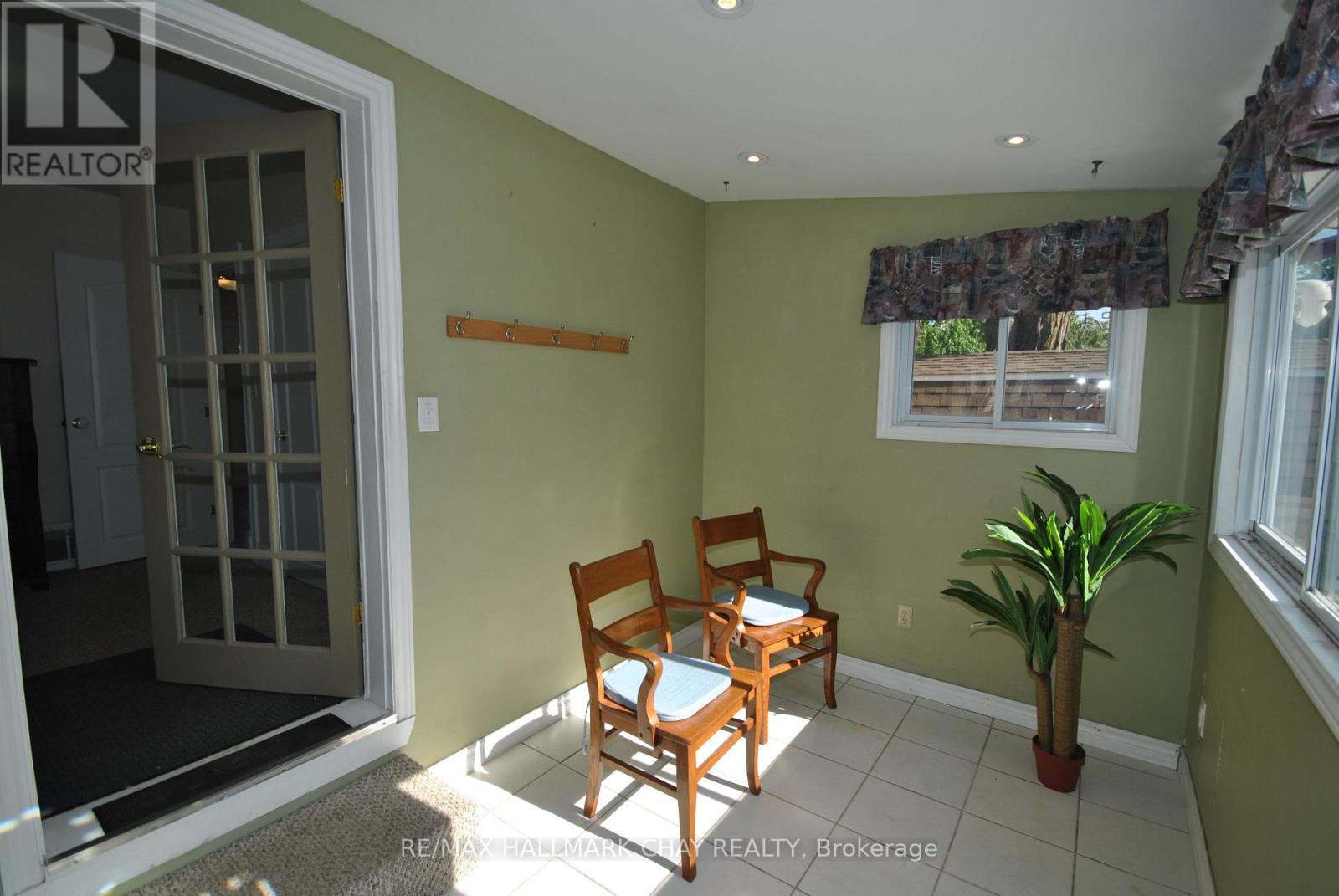 227 DUCKWORTH STREET - 16