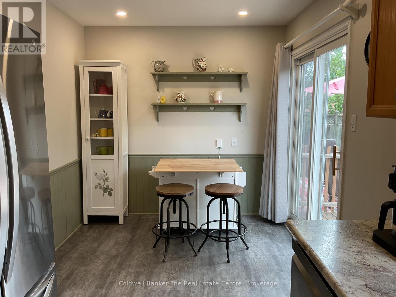 7 BRANDON CRESCENT - 13