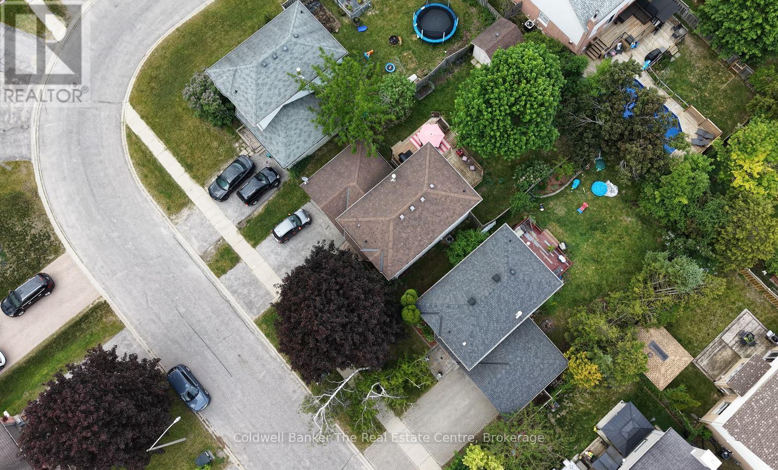 7 BRANDON CRESCENT - 5