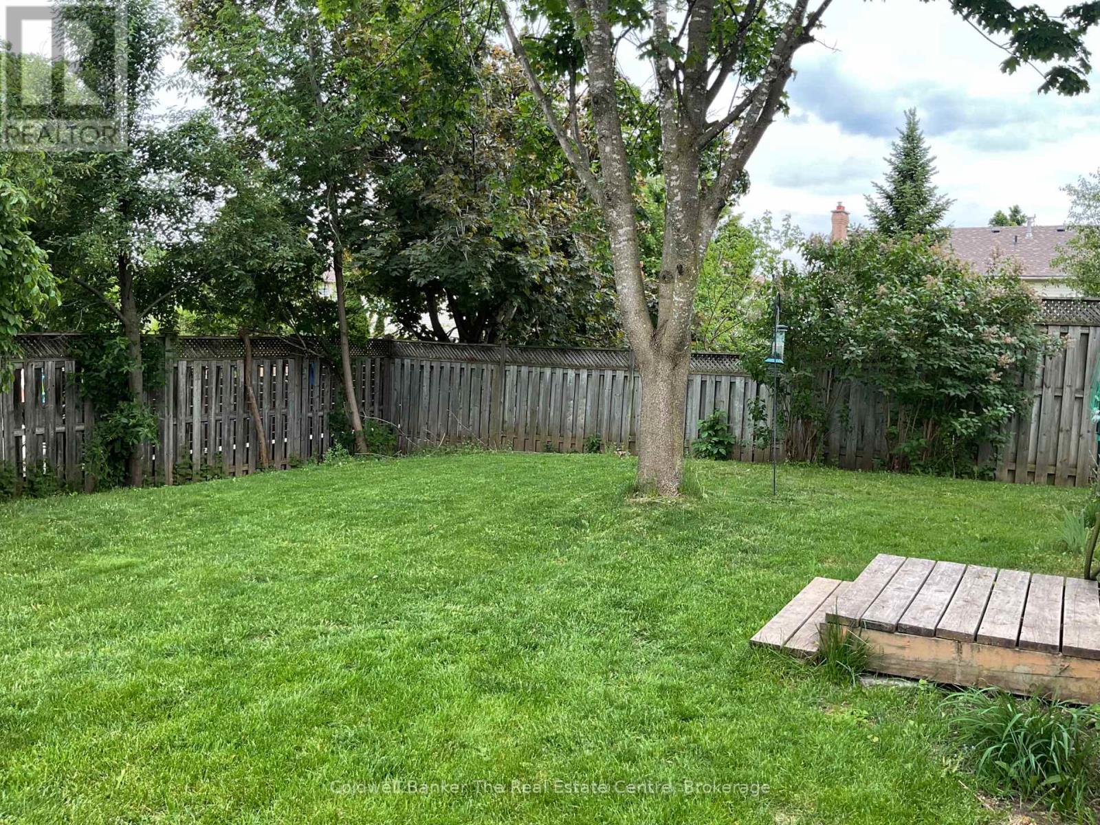 7 BRANDON CRESCENT - 7