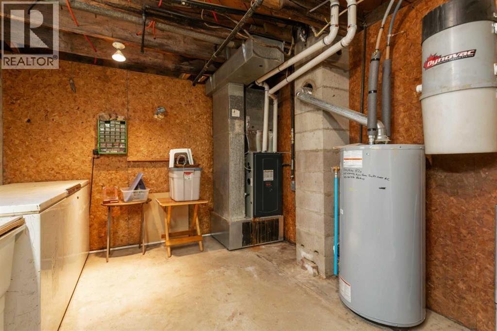 High Efficency Furnace, Standard Hot Water Tank