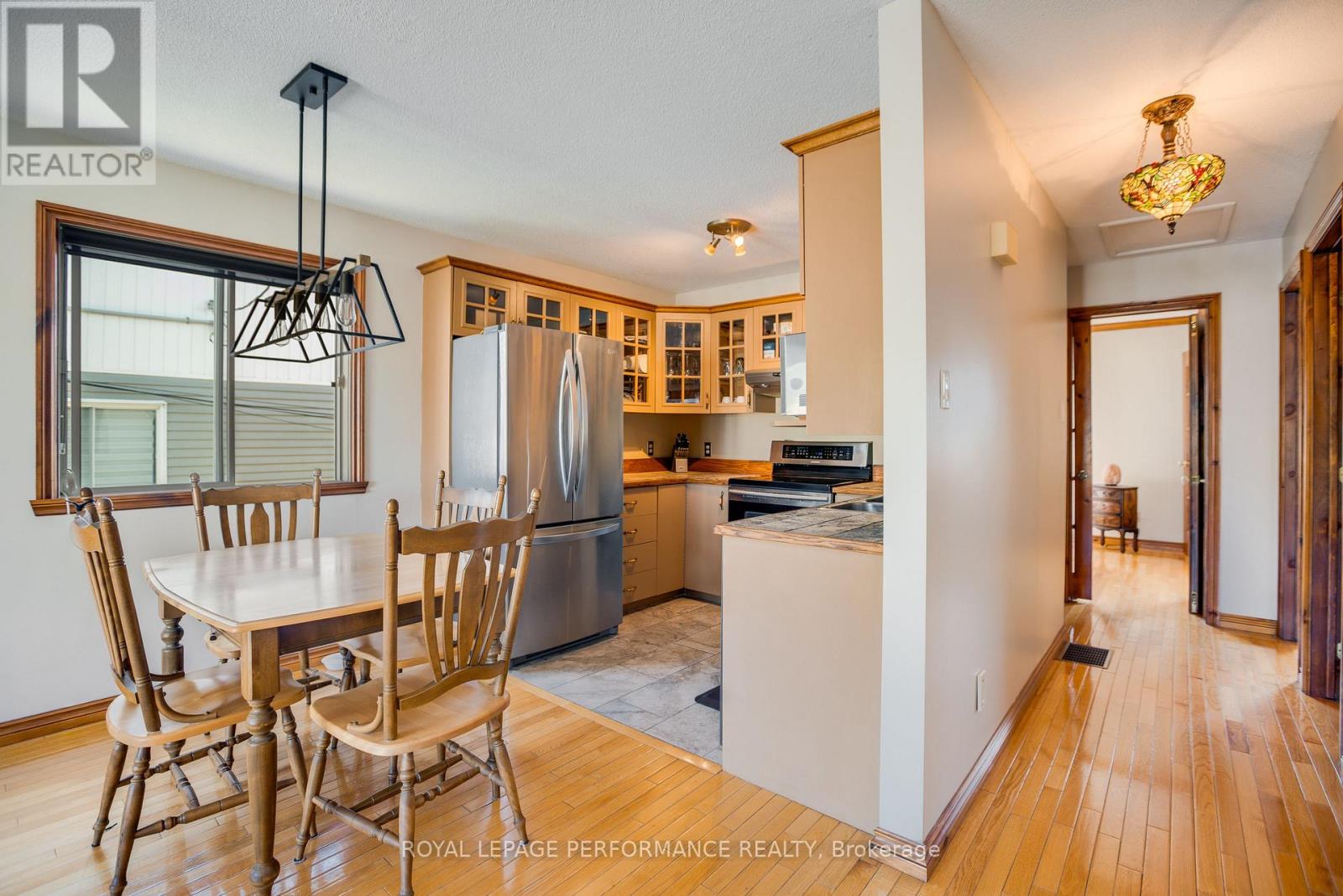 433 TUPPER STREET - 4