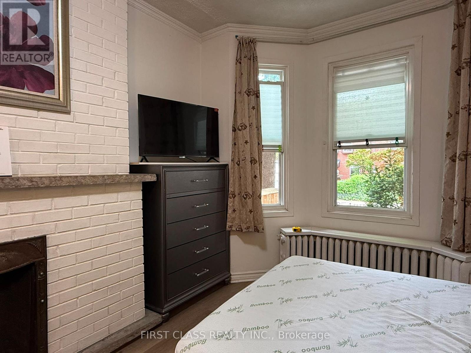 Listing photo of 1A - 366 LIPPINCOTT STREET