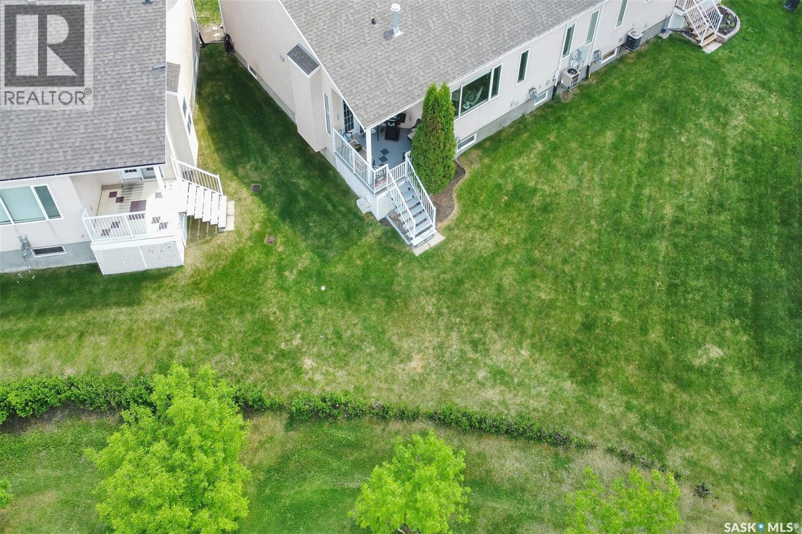 #3320 Buckingham DRIVE E - 44