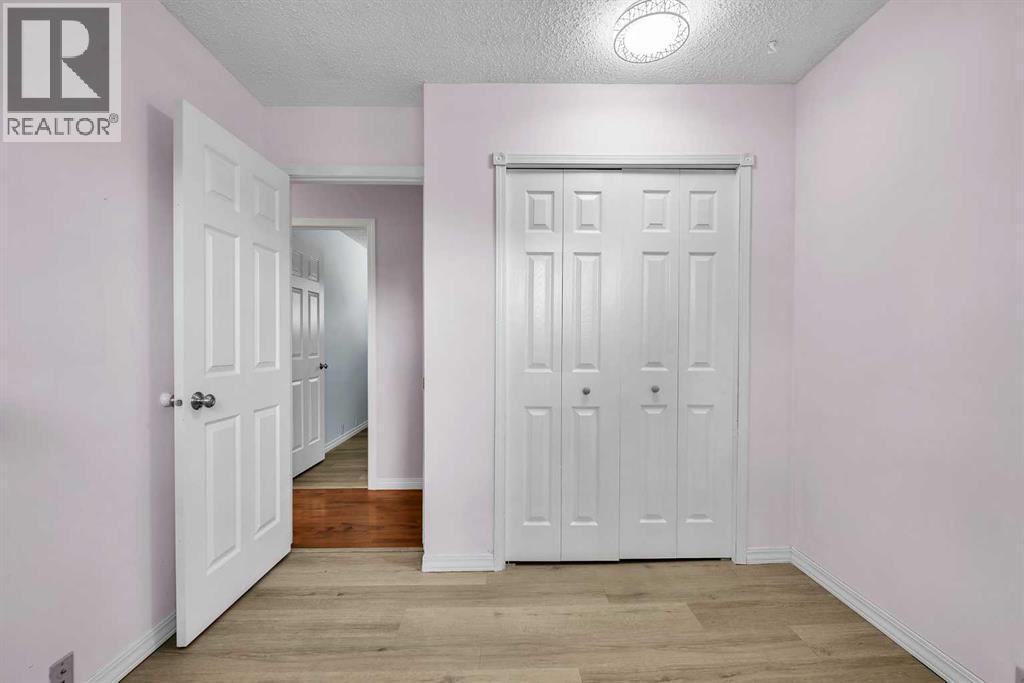 7127 18 Street SE — photo 24