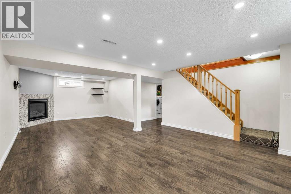 7127 18 Street SE — photo 30