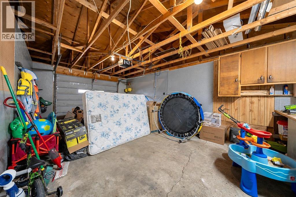 14 Rossdale Avenue SE — photo 34