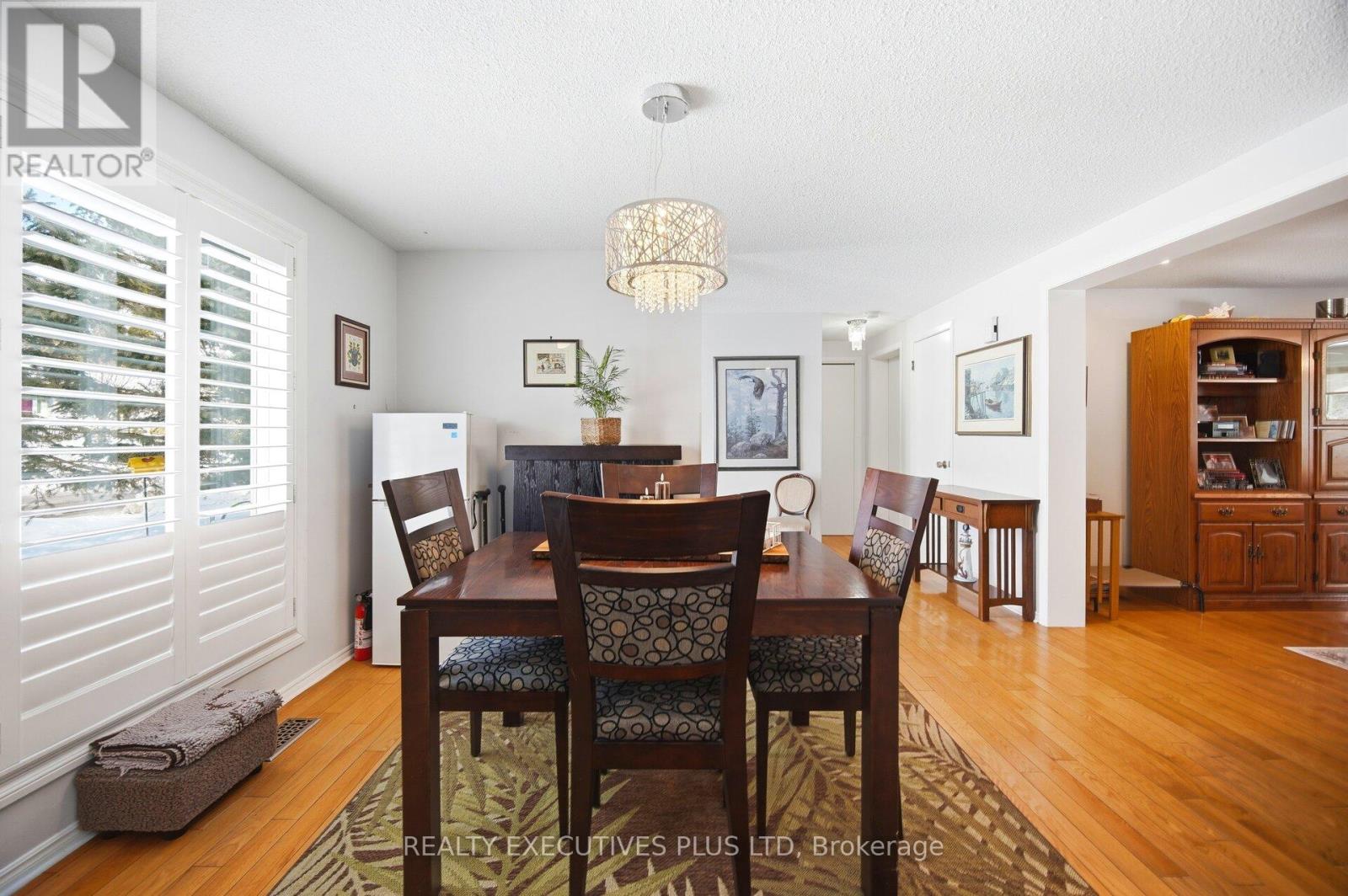 5 TECUMSETH PINES DRIVE - 12