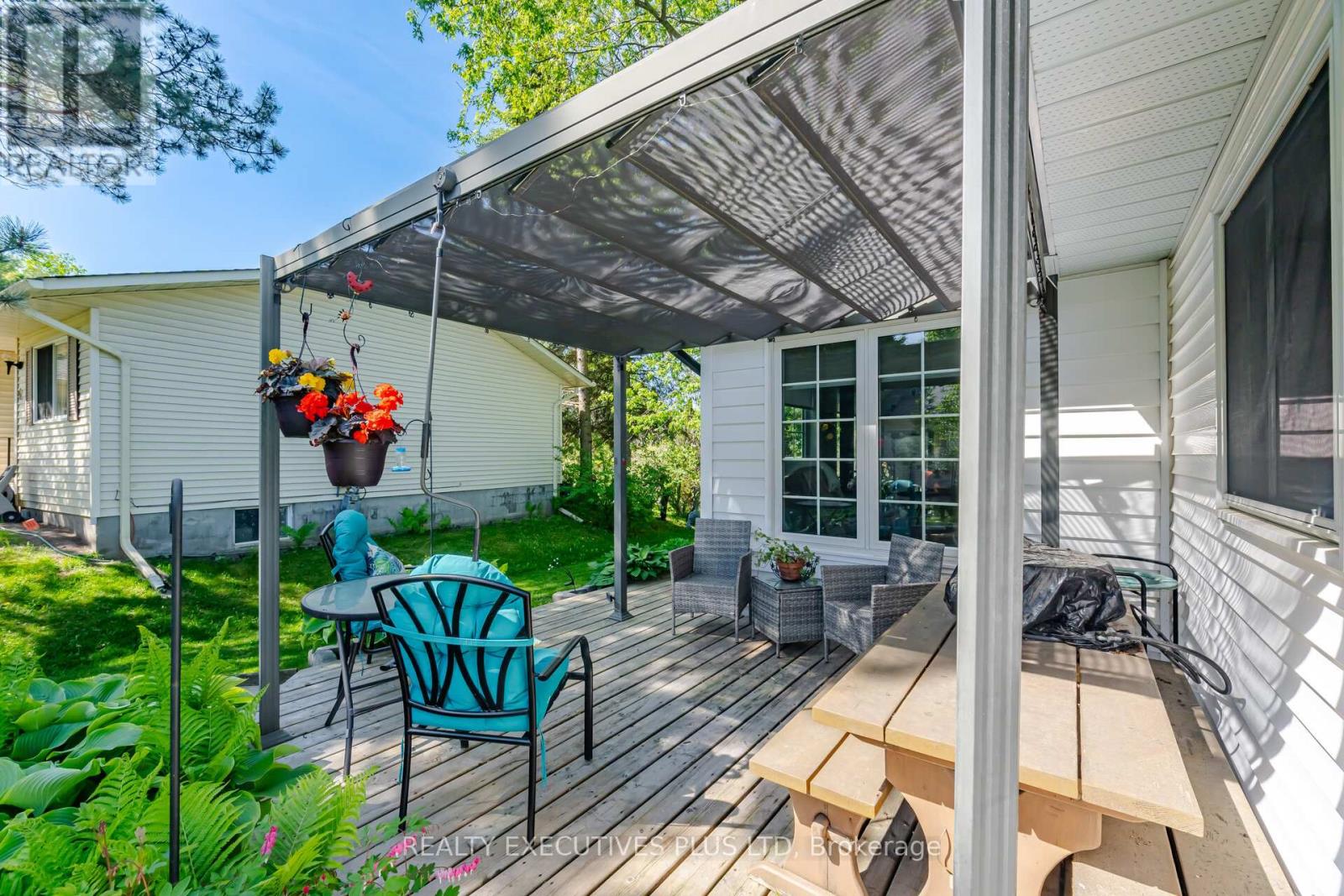 5 TECUMSETH PINES DRIVE - 44