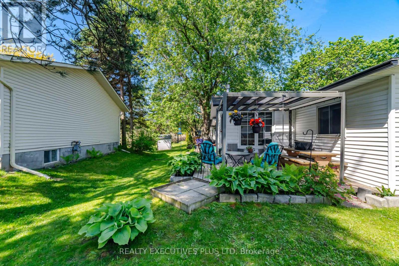 5 TECUMSETH PINES DRIVE - 42